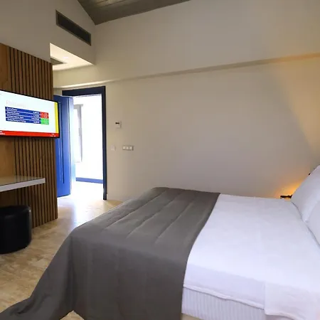 Ariel Hotell *